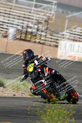 media/Jun-04-2022-WERA (Sat) [[b852bbbd55]]/Practice Races/5-750cc and up novices/